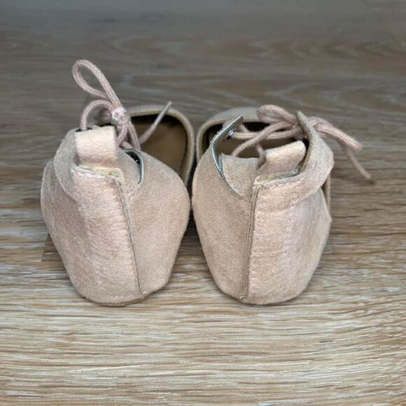 Old Navy 12-18 Months Lace Up Light Pink Baby Girl Sandals - Picture 6 of 10